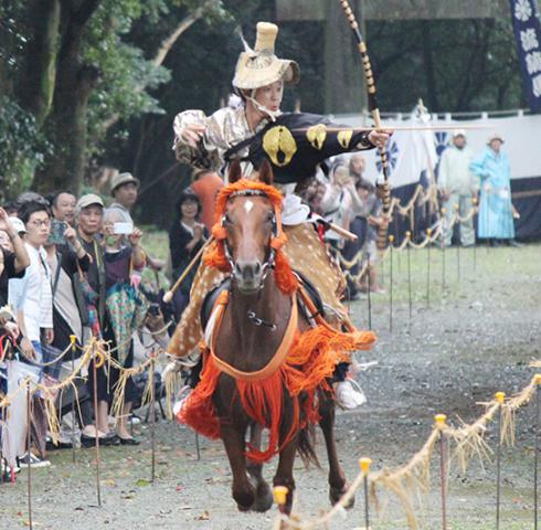 【白石神社】茂安公時代まつり  奉納流鏑馬の画像