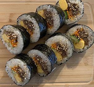 【四季彩の丘みやき】韓国風のり巻きキンパを作ろうの画像